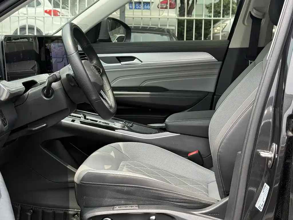 Volkswagen Tavendor 2023 380TSI R-Line