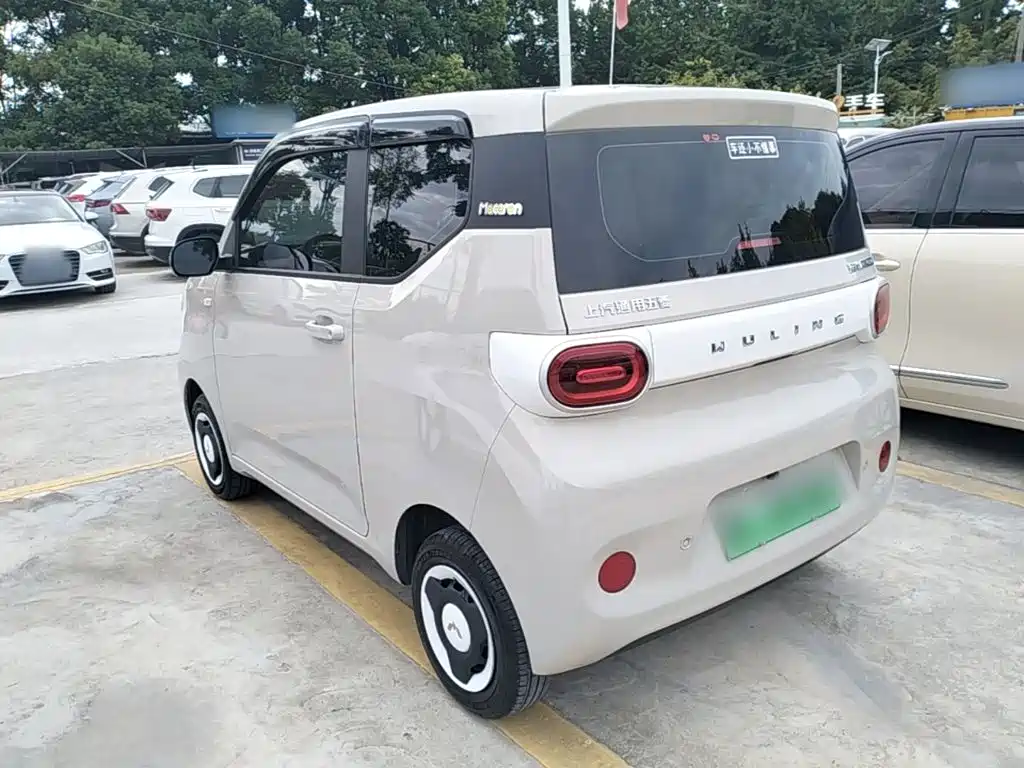 Wuling MINIEV — миниатюра 5