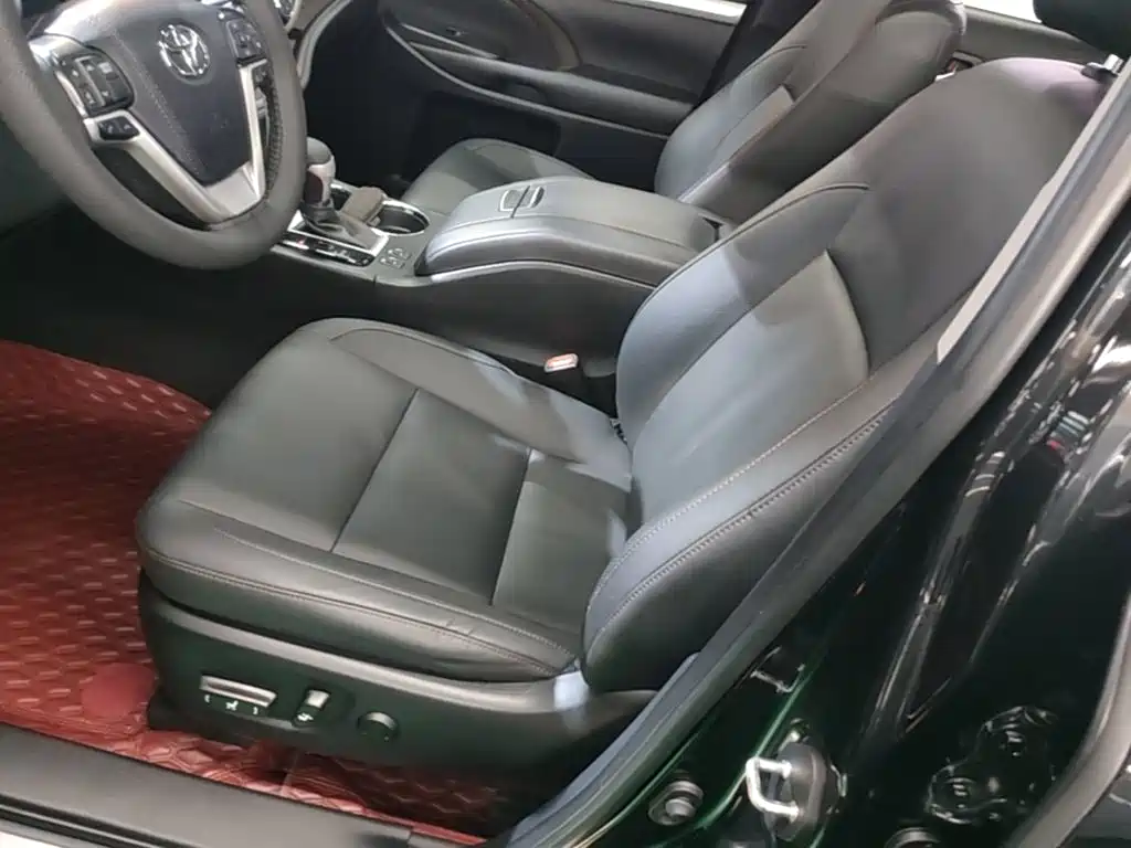 Toyota Highlander — миниатюра 15