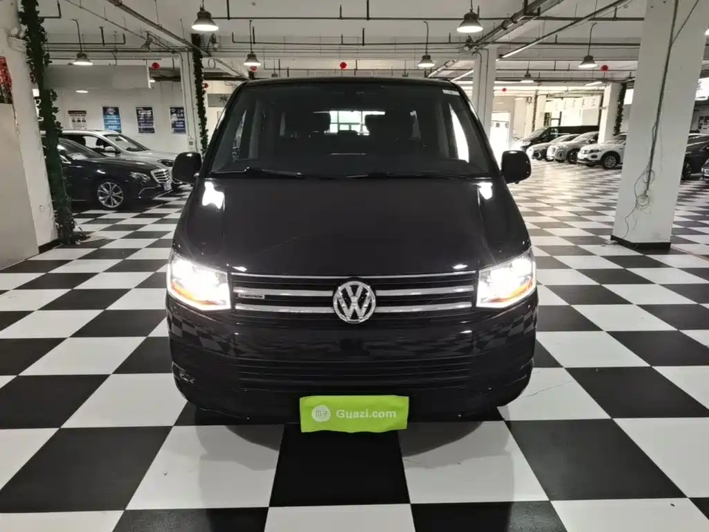 Volkswagen Caravelle — миниатюра 3