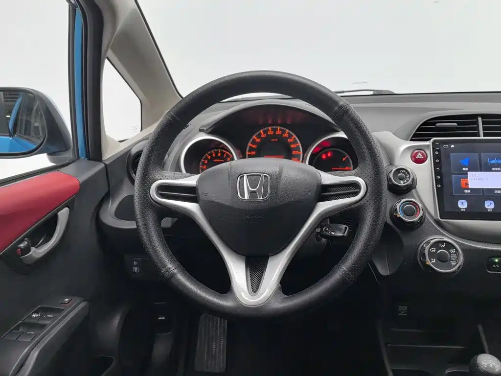 Honda Fit — миниатюра 11
