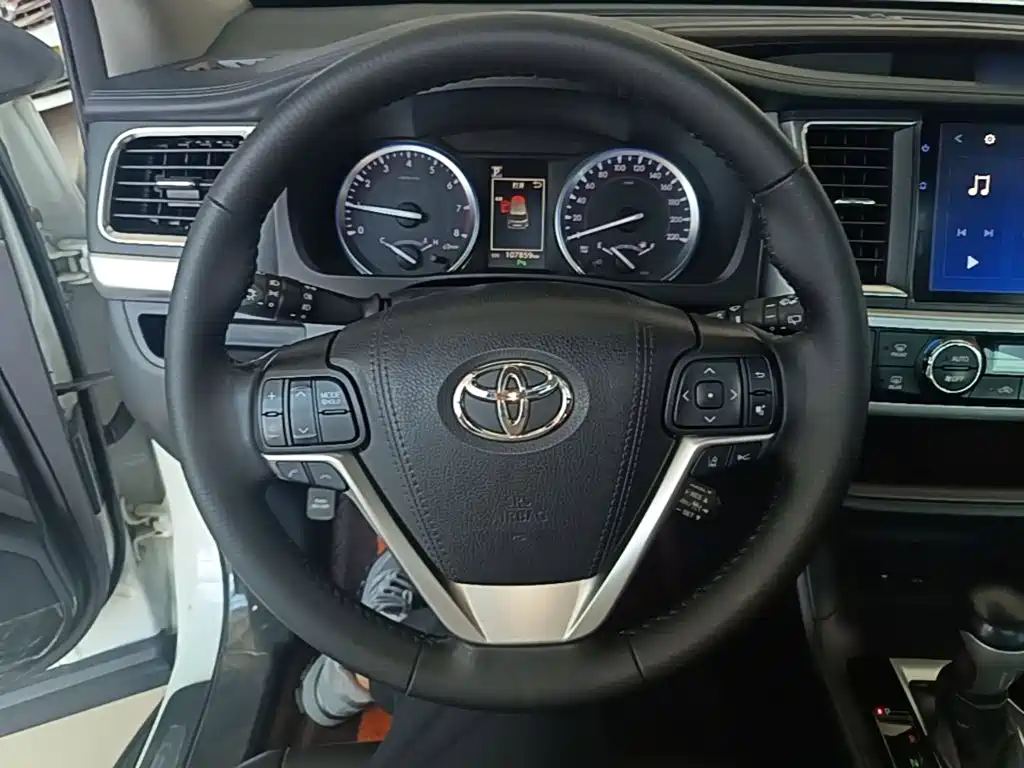 Toyota Highlander — миниатюра 11
