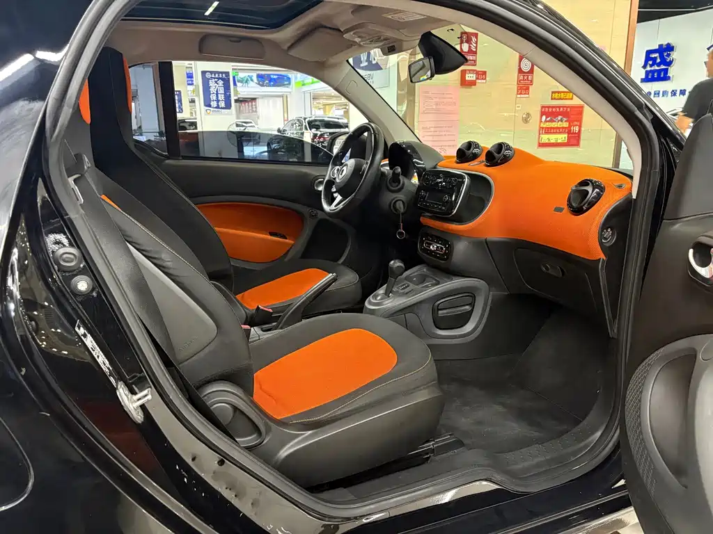 smart Smart Fortwo — миниатюра 9