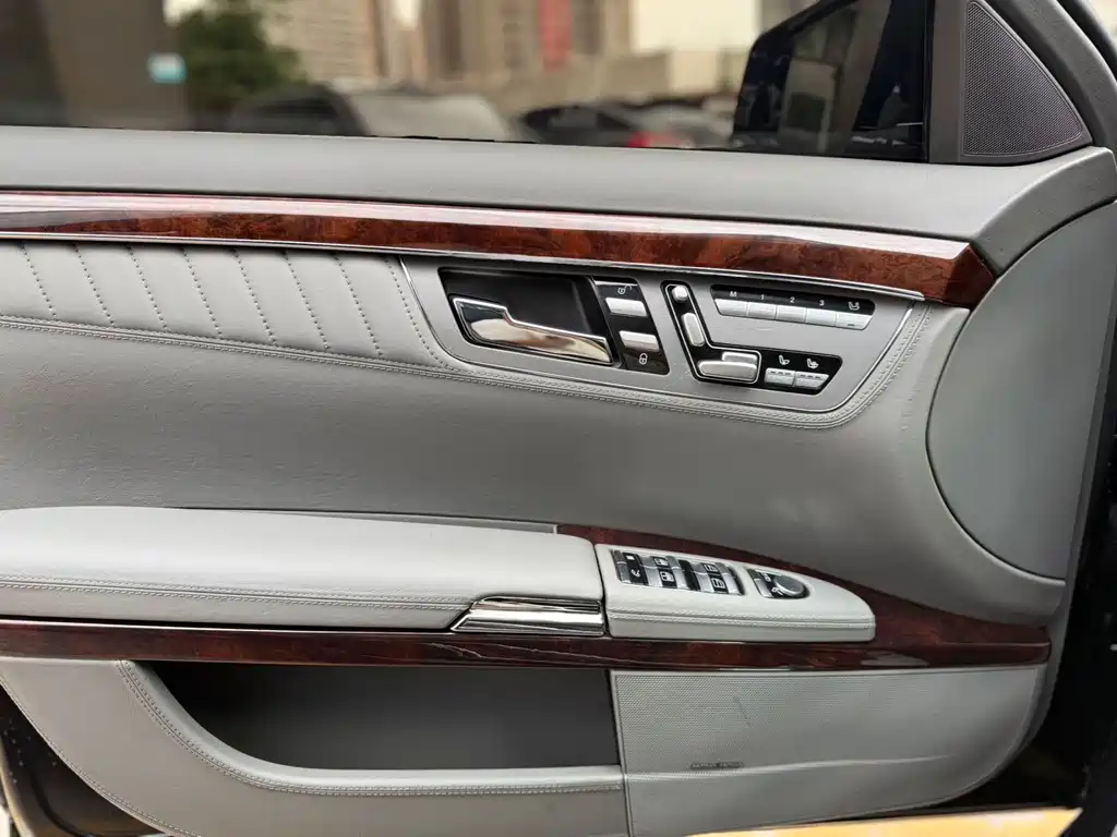 Mercedes-Benz S-Class — миниатюра 17