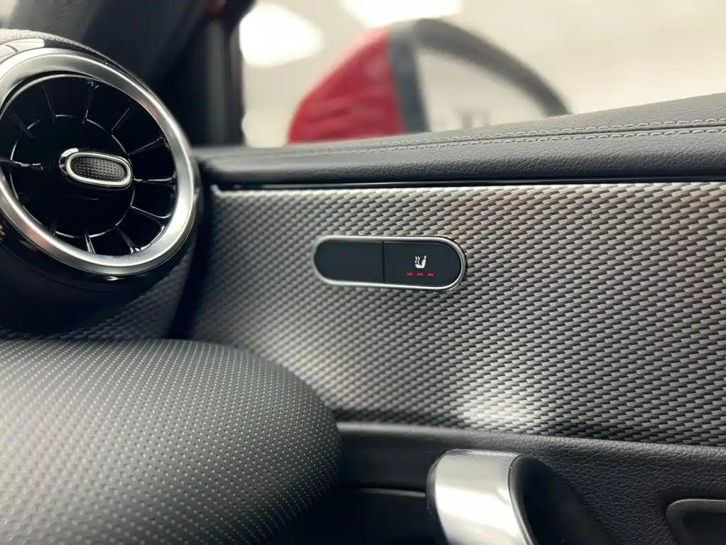 Mercedes-Benz A-Class — миниатюра 10