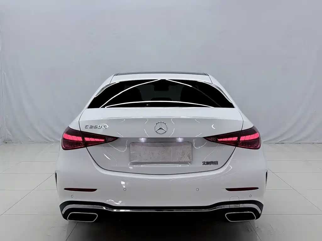 Mercedes-Benz C-Class — миниатюра 13
