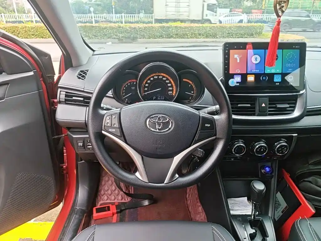 Toyota Yaris L — миниатюра 11
