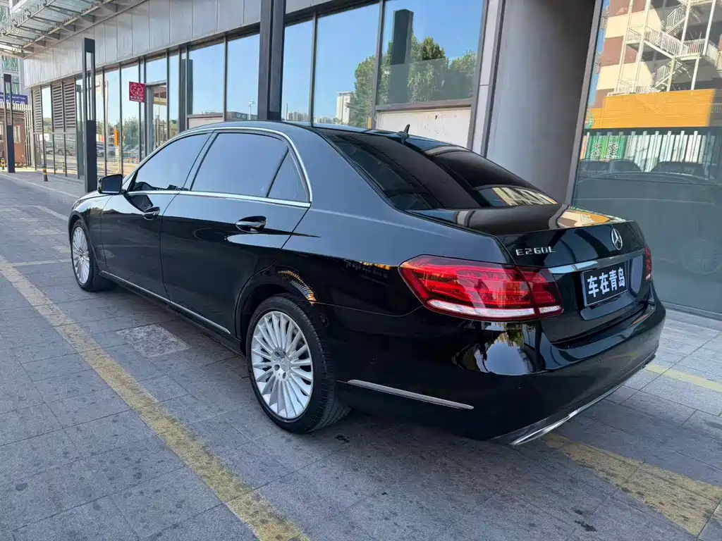 Mercedes-Benz E-Class — миниатюра 14