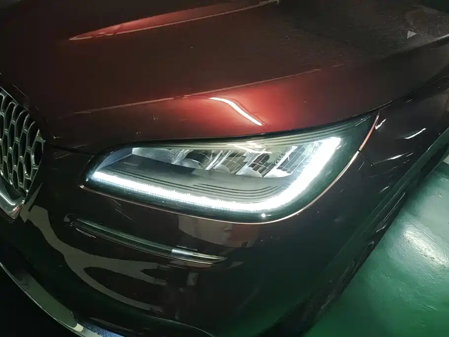 Lincoln Corsair — миниатюра 5