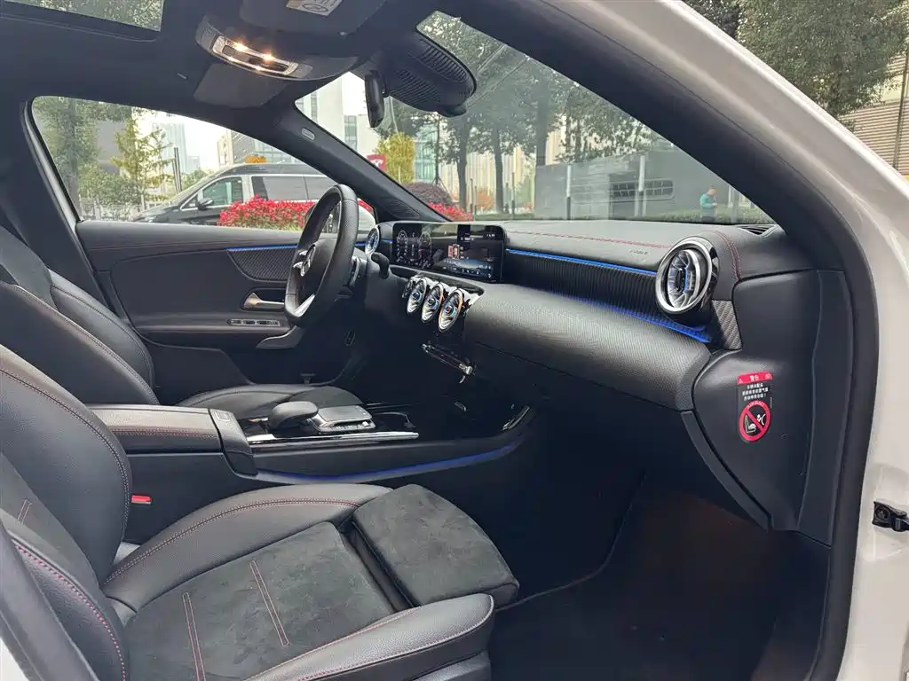 MERCEDES-BENZ A CLASS