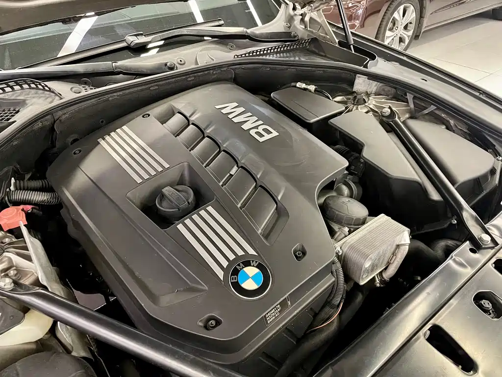 BMW 5 Series — миниатюра 20