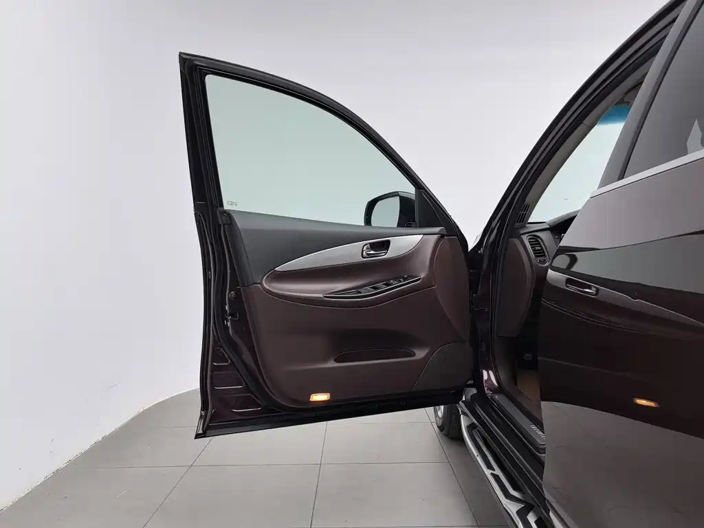 Infiniti QX50 — миниатюра 8