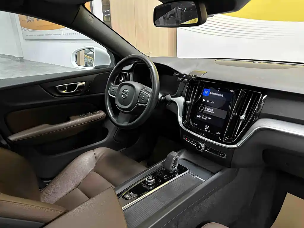 Volvo S60 — миниатюра 11