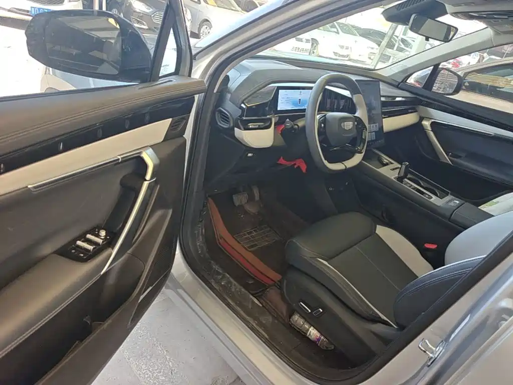 Geely Boyue L — миниатюра 16