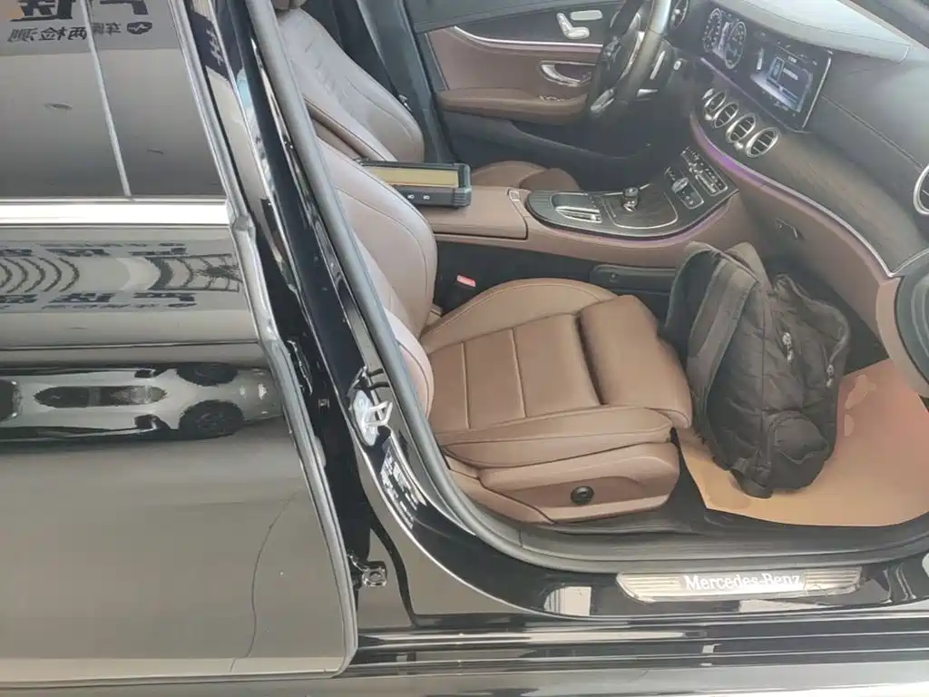 Mercedes-Benz E-Class — миниатюра 25