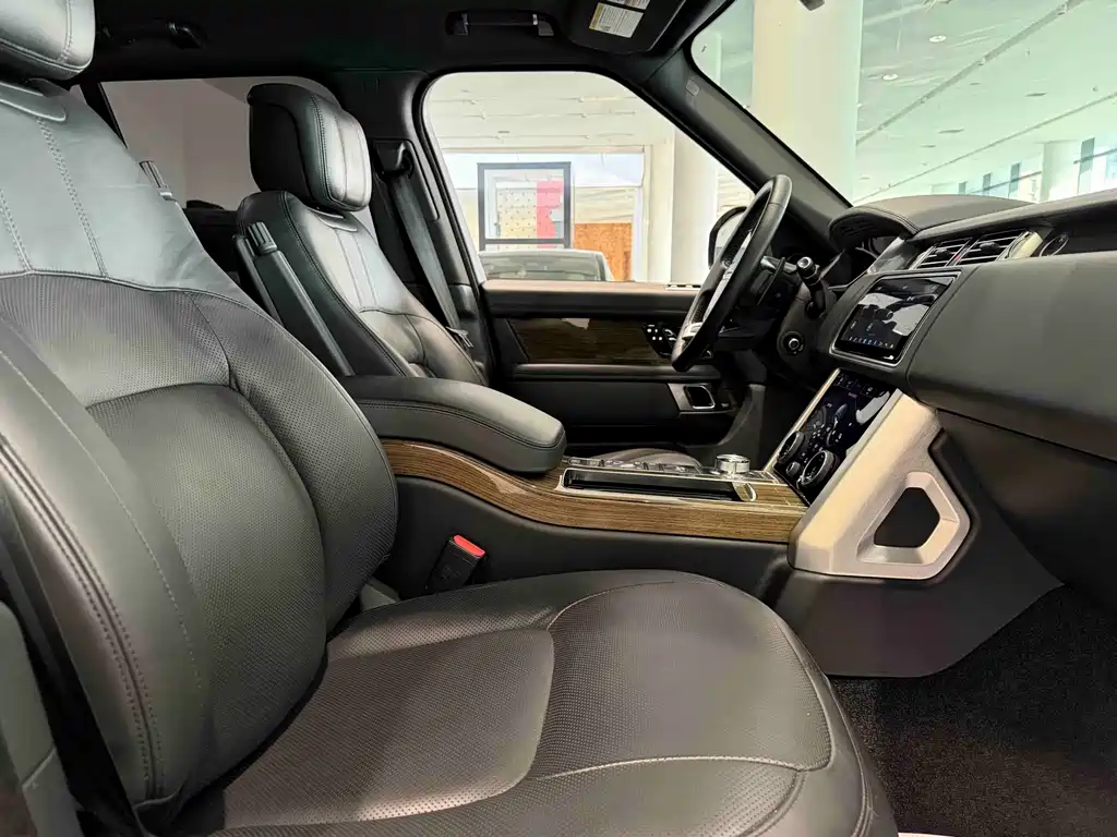 Land Rover Range Rover — миниатюра 21