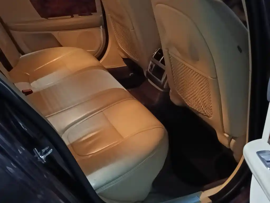 Jaguar XF — миниатюра 6