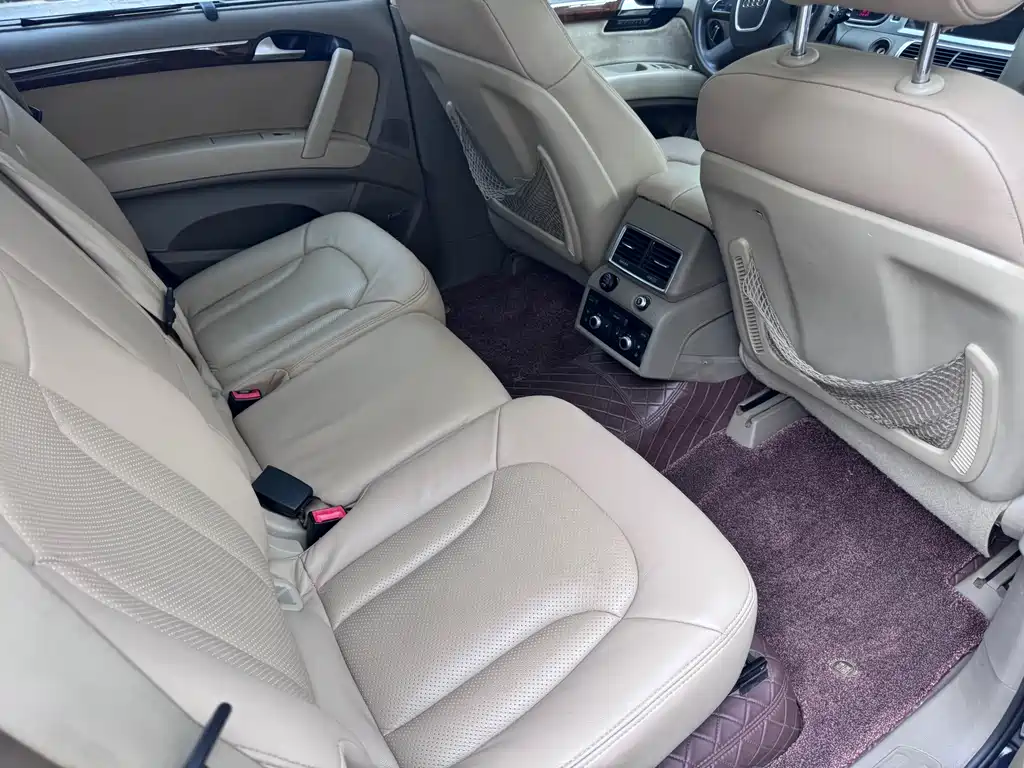 Audi Q7 — миниатюра 12