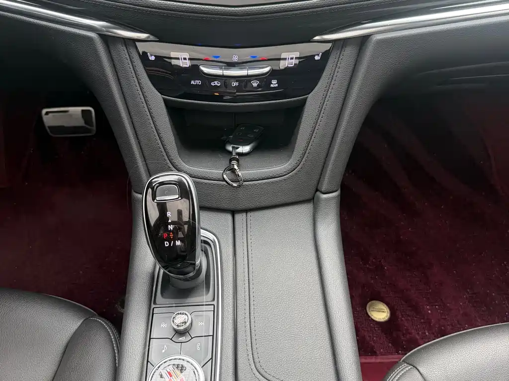 Cadillac XT5 — миниатюра 11