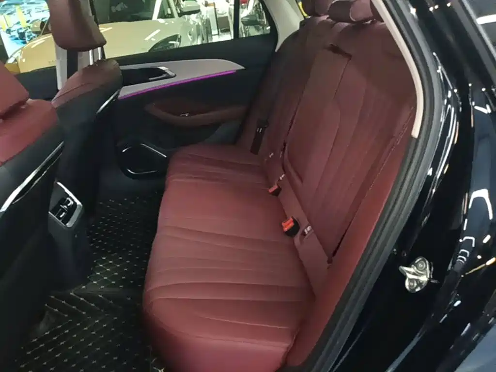 Hongqi Hongqi H5 — миниатюра 17