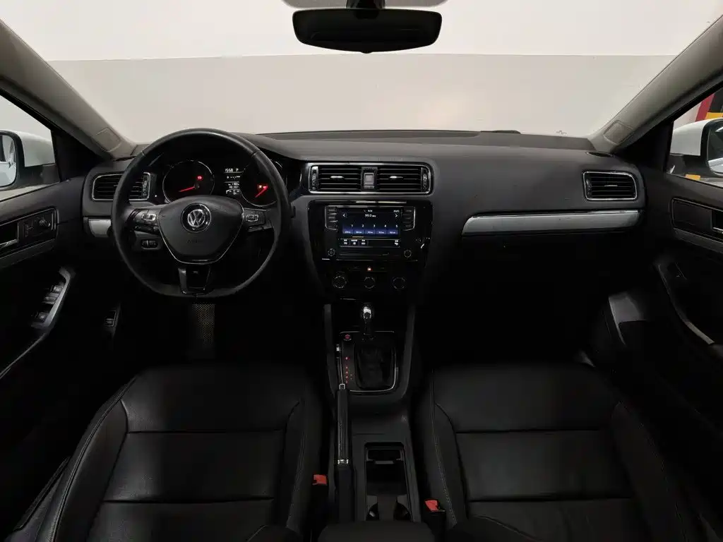 Volkswagen Sagitar — миниатюра 5