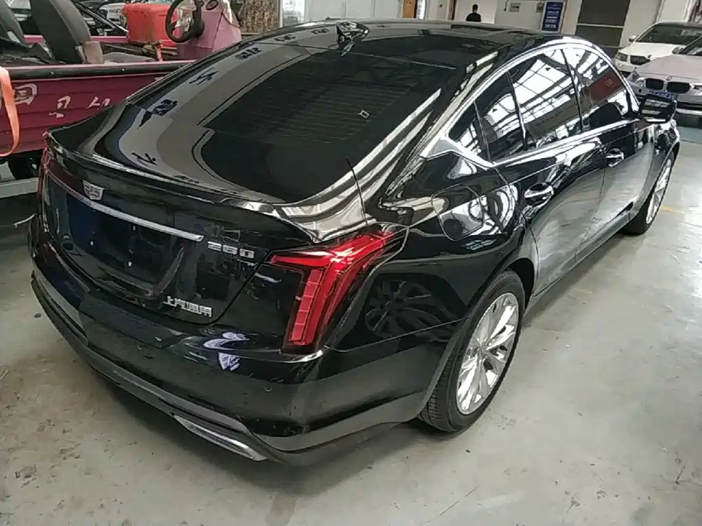 Cadillac CT5 — миниатюра 7