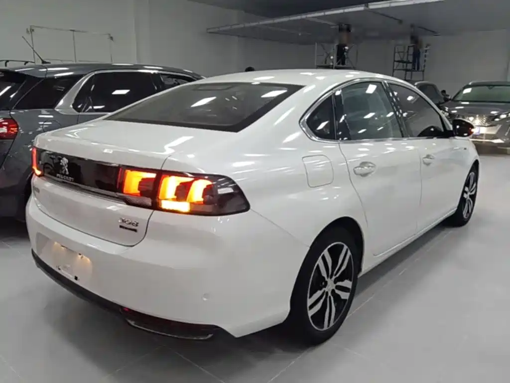 Peugeot 308 — миниатюра 7
