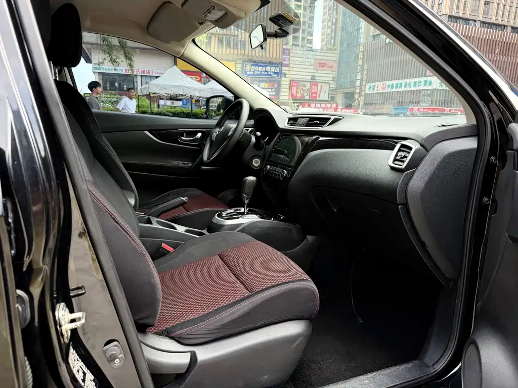 Nissan Qashqai — миниатюра 10