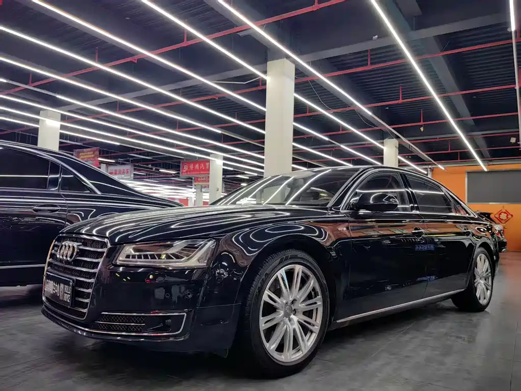 Купить Audi A8