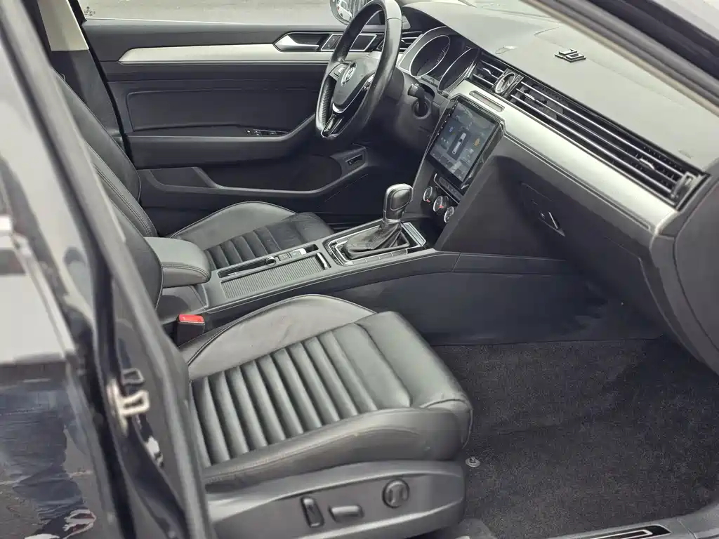 Volkswagen Magotan — миниатюра 7