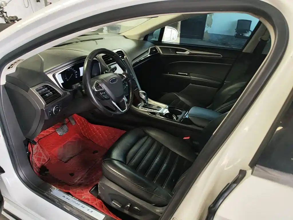Ford Mondeo — миниатюра 16
