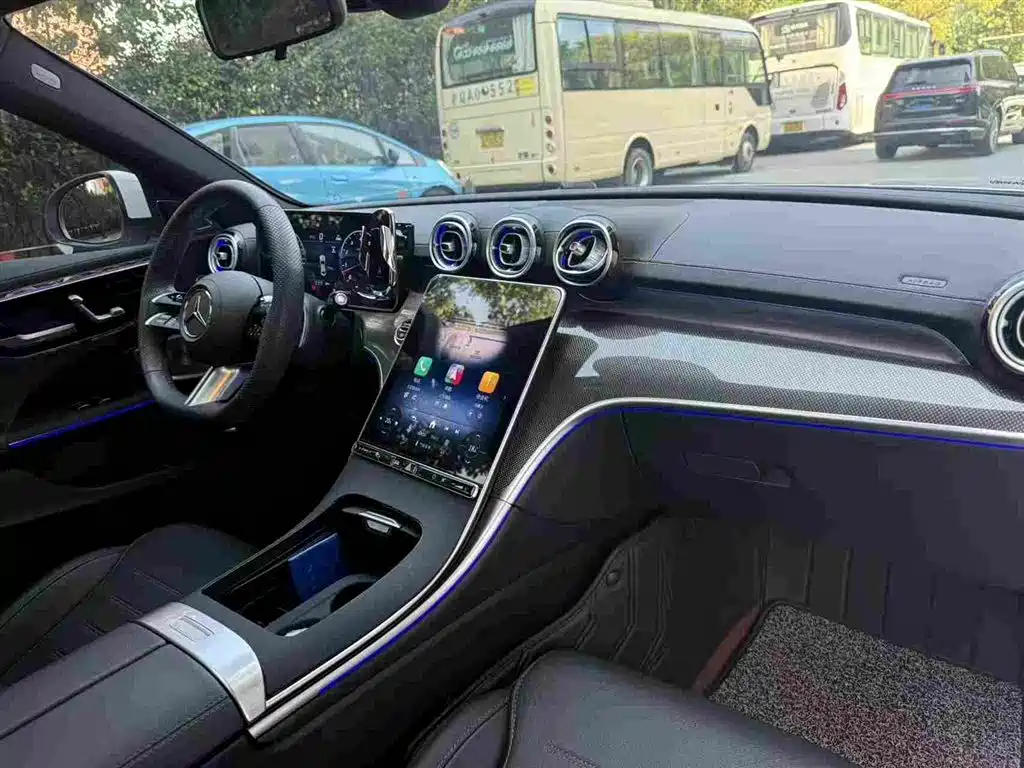 Mercedes-Benz C-Class — миниатюра 7