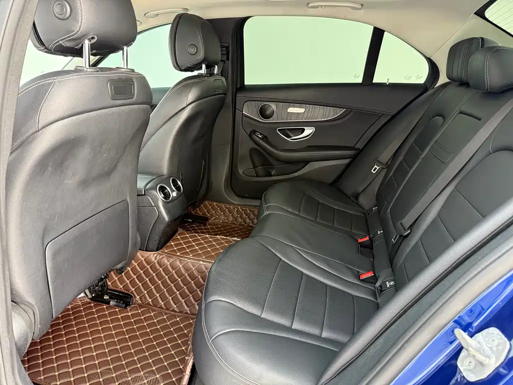 Mercedes-Benz C-Class - фото 11
