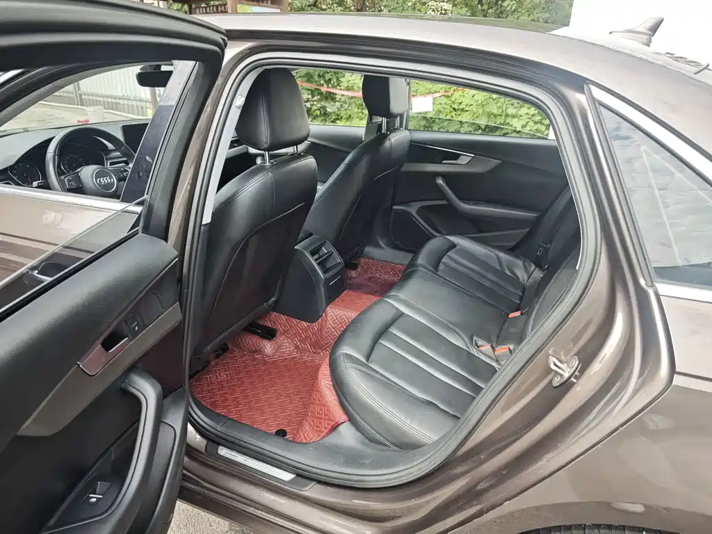Audi A4L — миниатюра 8