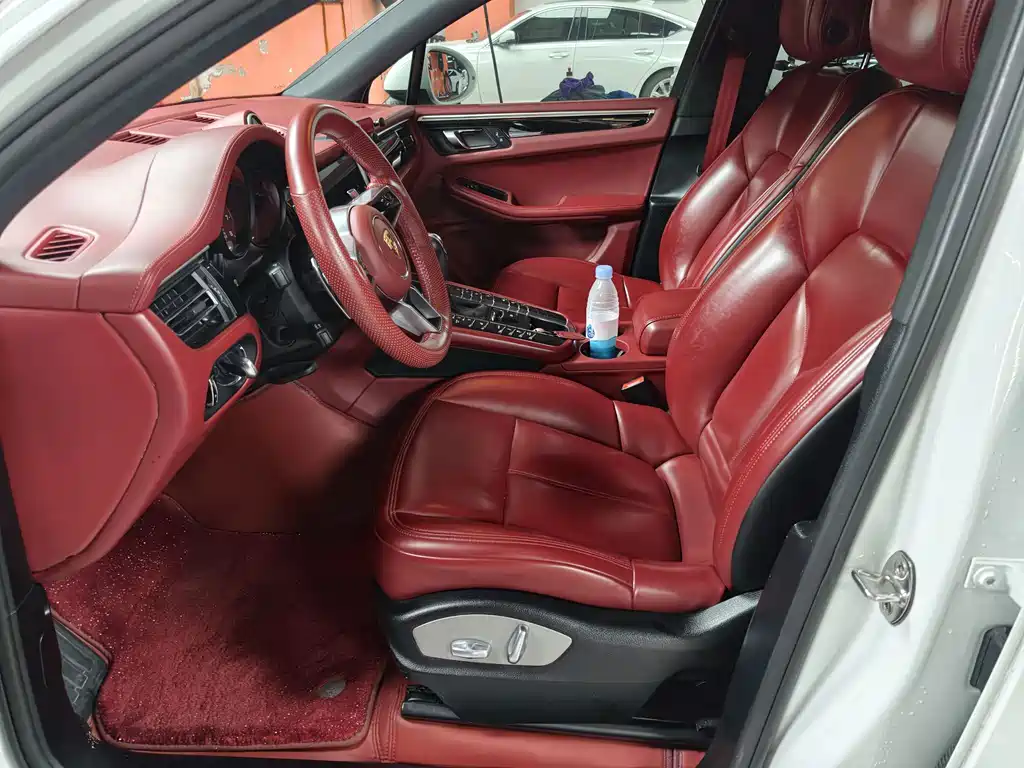 Porsche Macan — миниатюра 4