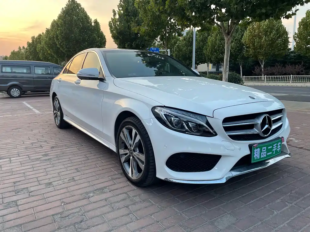 Mercedes-Benz C-Class — миниатюра 3