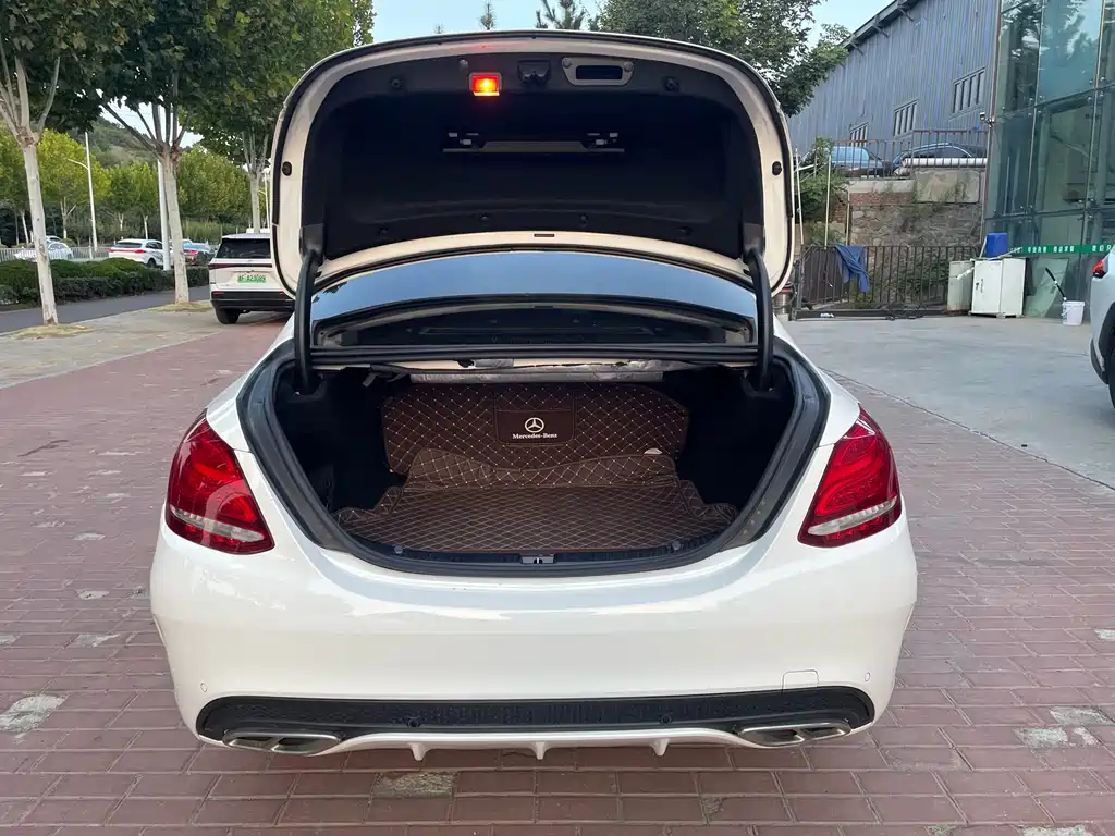 Mercedes-Benz C-Class — миниатюра 14