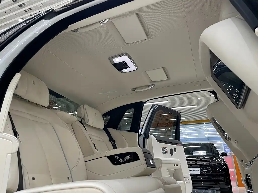 Rolls-Royce Ghost — миниатюра 5