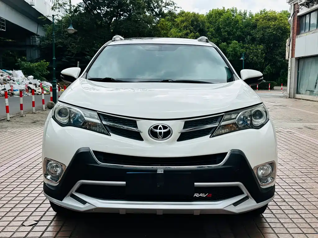 Toyota RAV4 — миниатюра 2