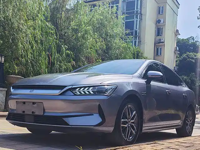 2022 BYD Qin