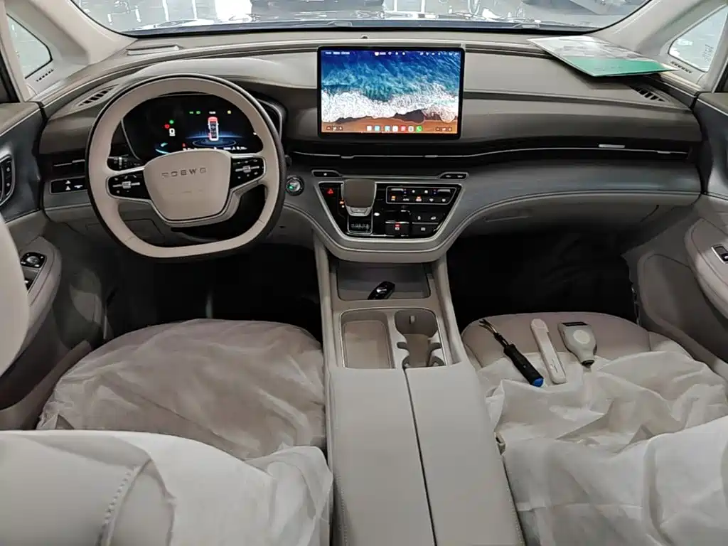 Roewe iMAX8 New Energy — миниатюра 10