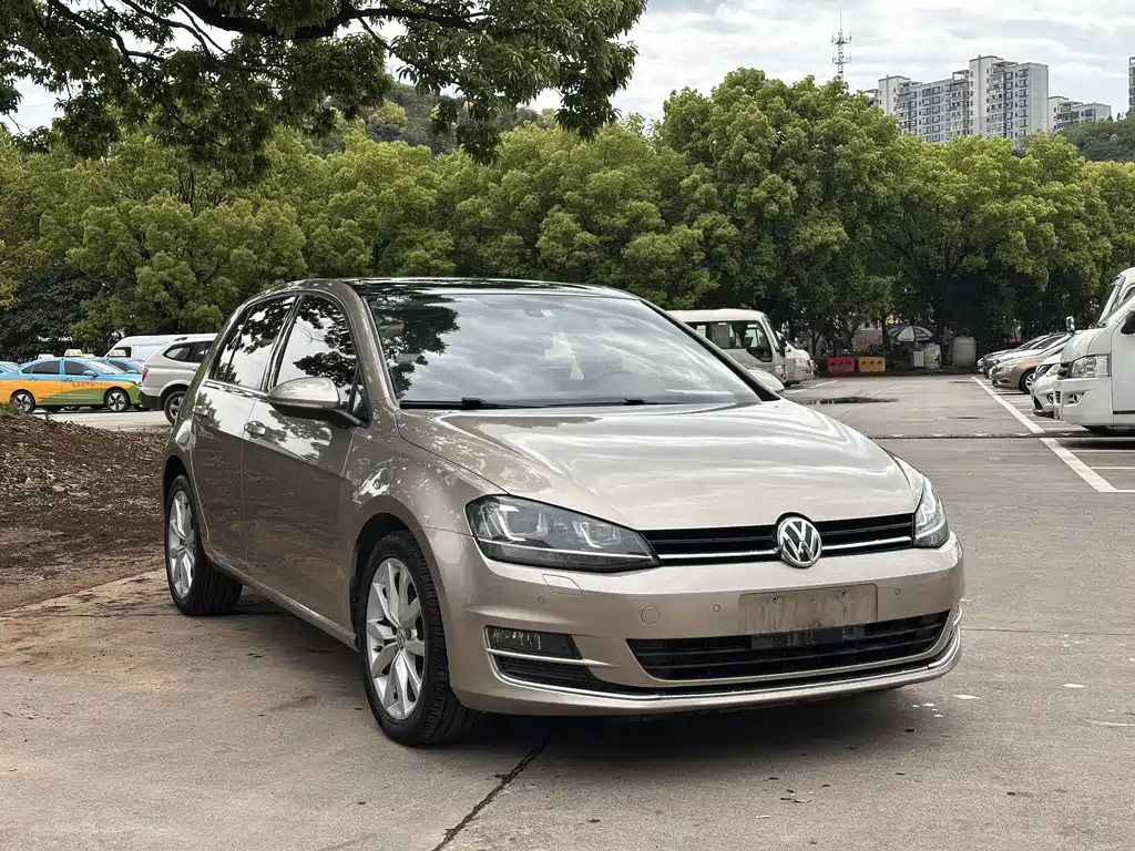 Volkswagen Golf 2015 1.4TSI AT Flagship