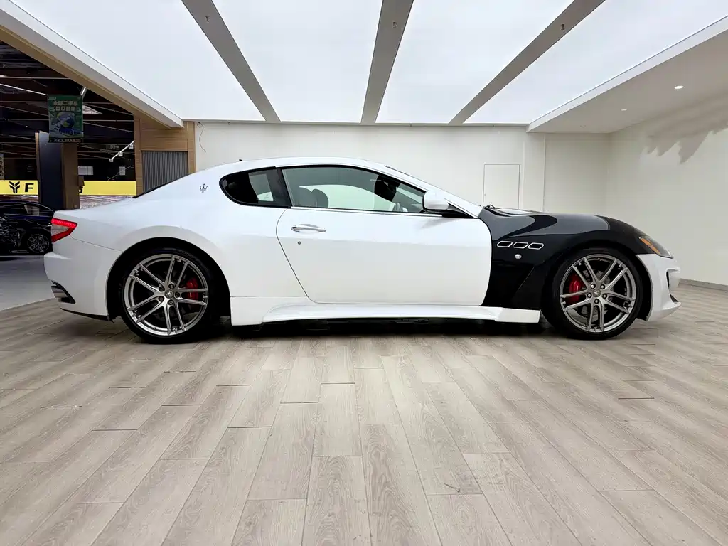 Maserati GranTurismo 2009 4.7L Sport Automatic