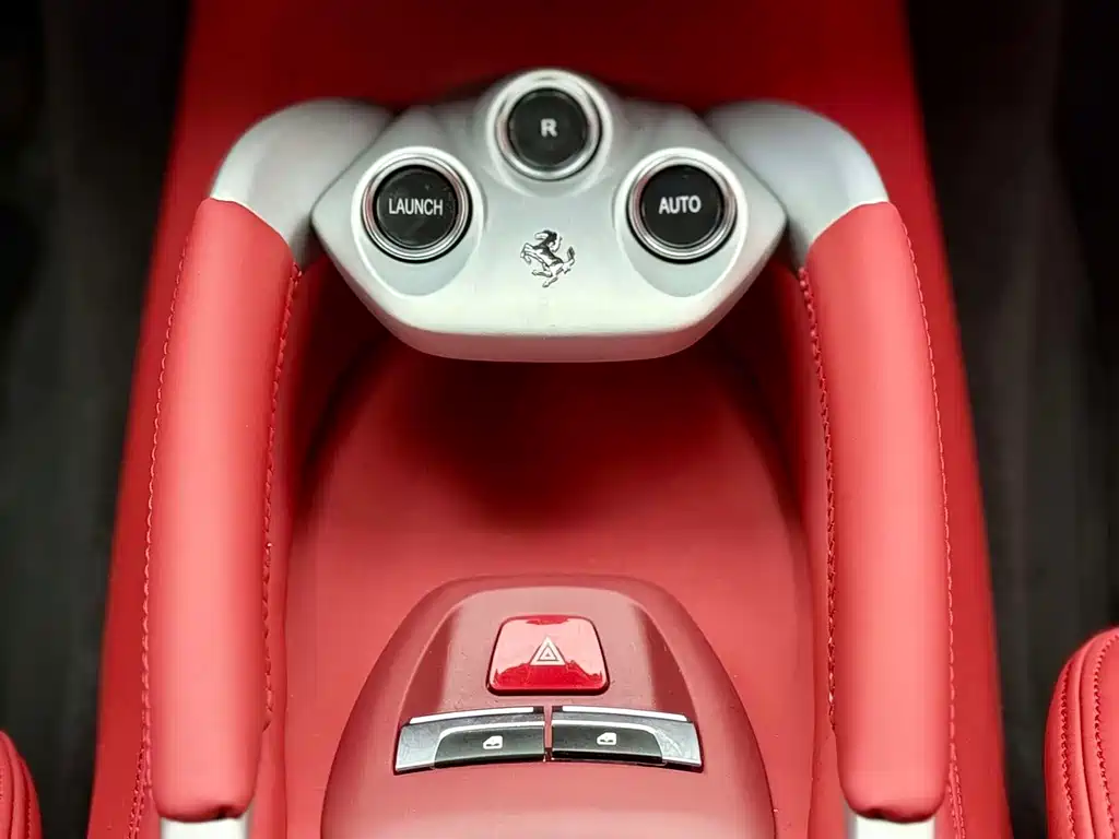 Ferrari FF — миниатюра 13