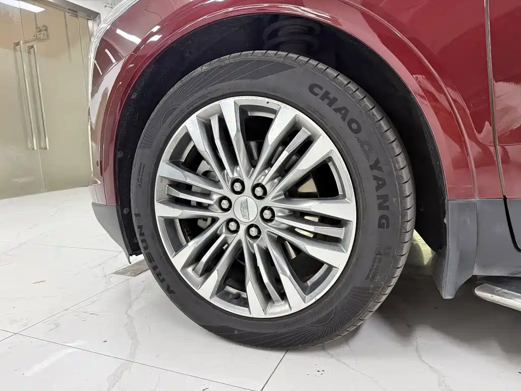Cadillac XT5 — миниатюра 7