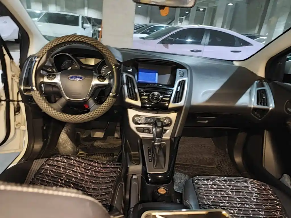 Ford Focus — миниатюра 11