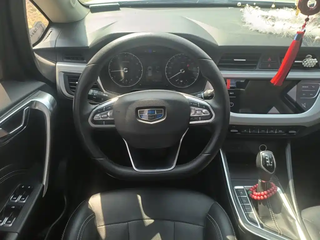 Geely Vision X3 — миниатюра 11