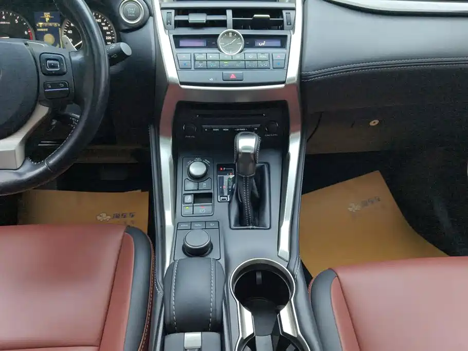 Lexus NX — миниатюра 16