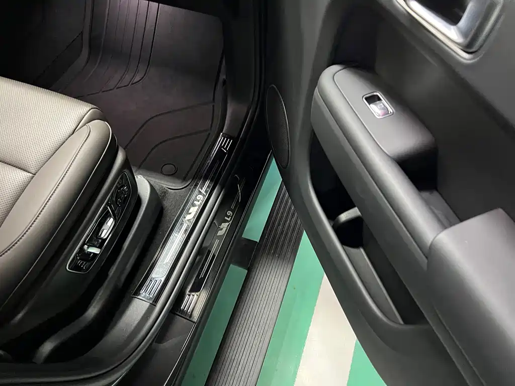 Li Auto Li L9 — миниатюра 16