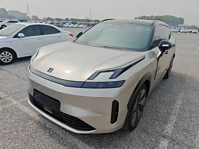 2024 Lynk & Co 08